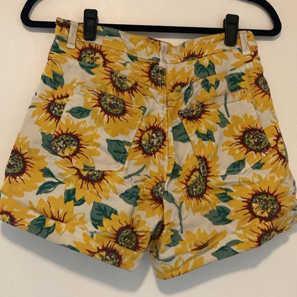 American Apparel Sunflower Shorts - Picture 6 of 6